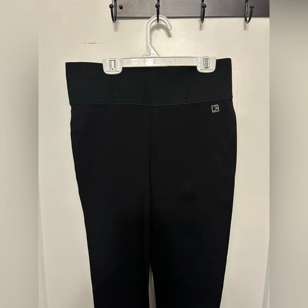 NWT Calvin Klein Modern Slim Leggings in Black